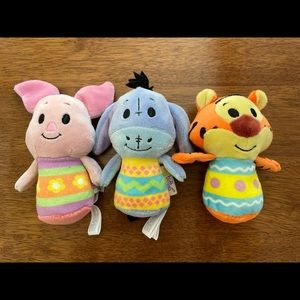 Hallmark itty-bitty Winnie the Pooh Special edition